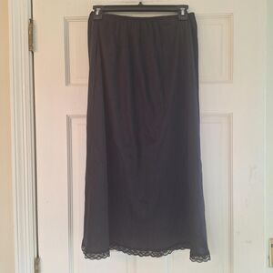 Vintage 80s Warner's Black Midi Half Slip size L EUC